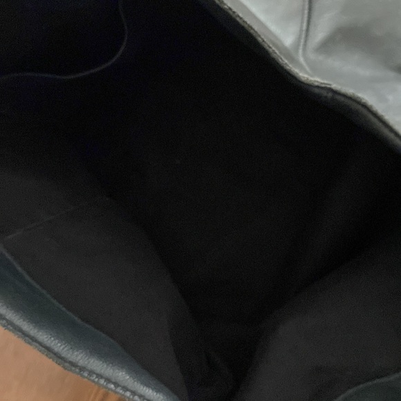 ⚡️SALE! Velvet by Graham & Spencer Leather Tote in Black - Picture 3 of 6